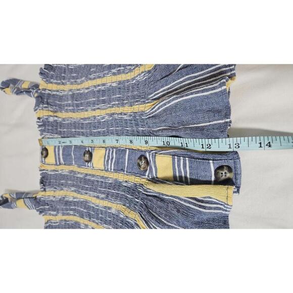 Socialite Boutique Women's Striped Button-Up Smocked Crop Tank Top Size Large - Picture 6 of 9